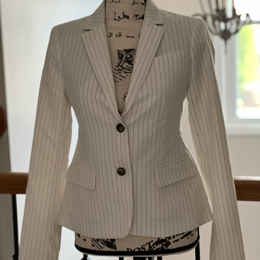 Banana Republic pinstripe Blazer, size 0.  *NWT*